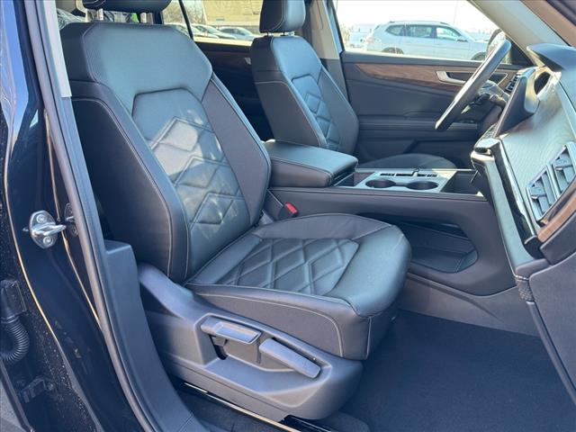 Vehicle image 12 of 41