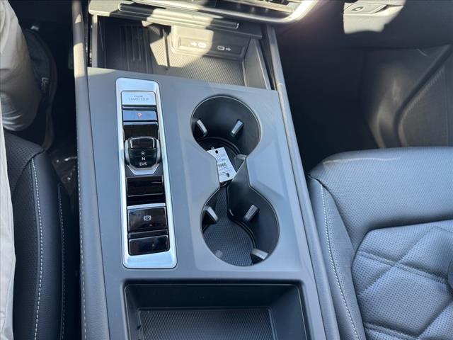 Vehicle image 39 of 41