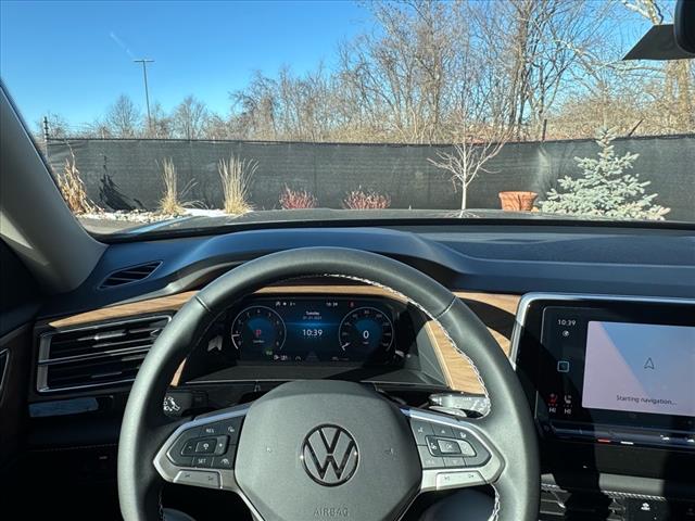 Vehicle image 29 of 41