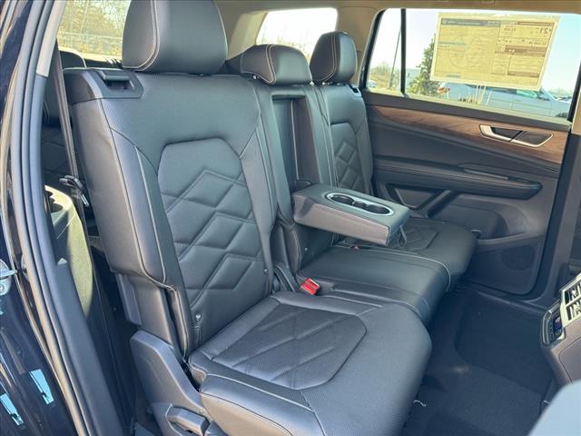 Vehicle image 14 of 41