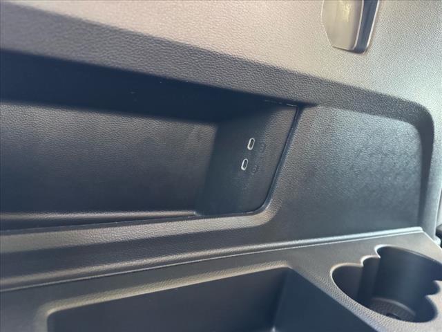 Vehicle image 23 of 41