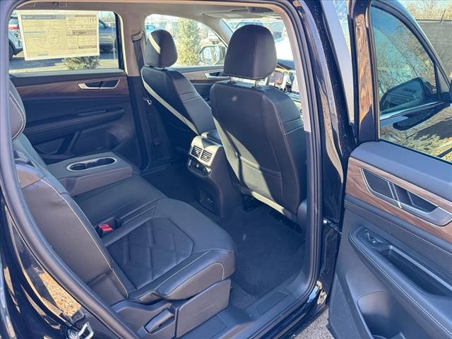Vehicle image 13 of 41