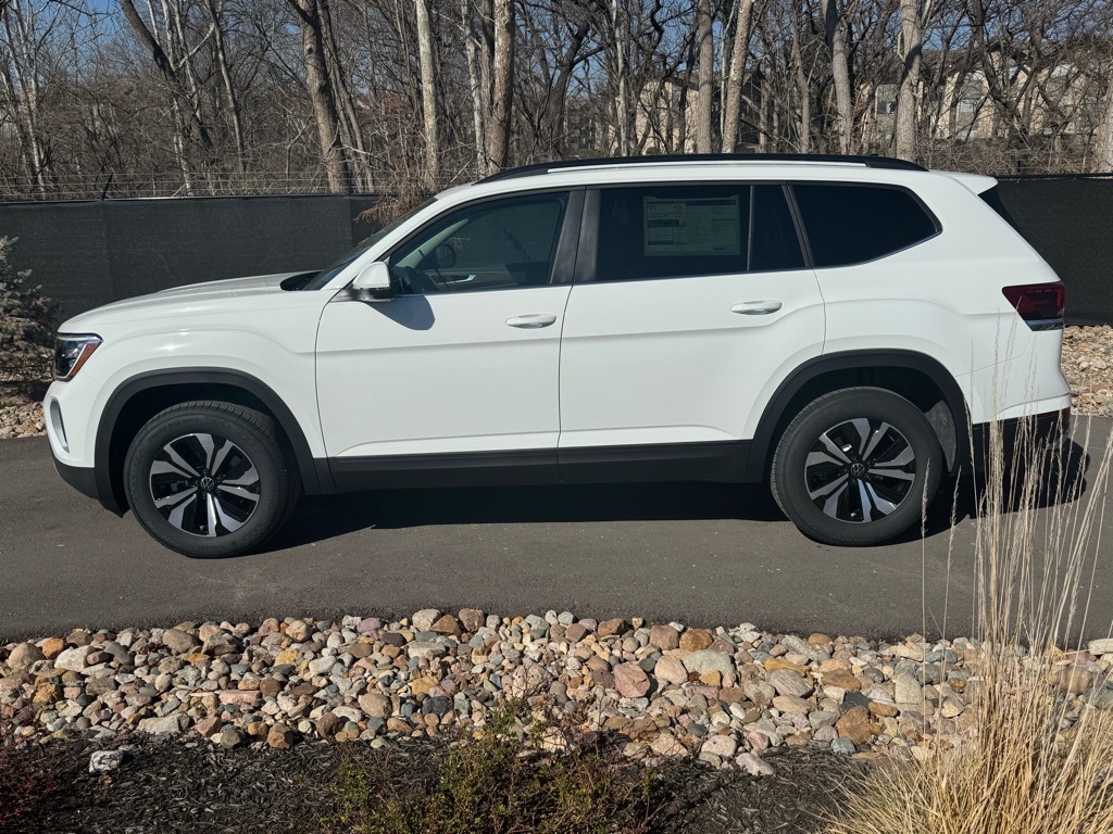 Vehicle image 8 of 35