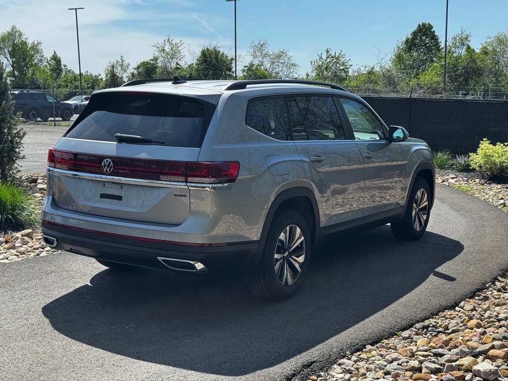 Vehicle image 5 of 36
