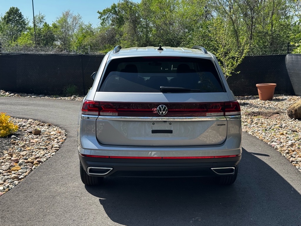 Vehicle image 6 of 36