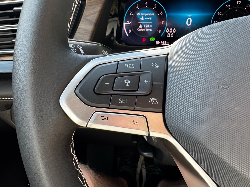 Vehicle image 26 of 36