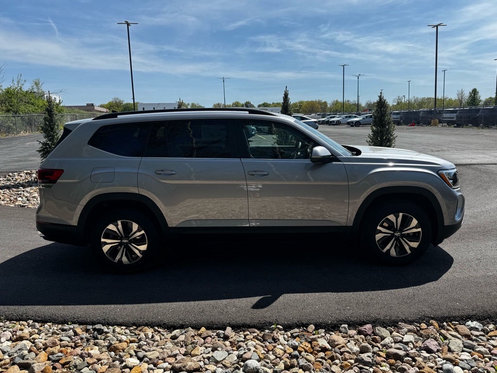Vehicle image 4 of 36