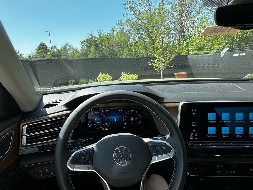 Vehicle image 25 of 36