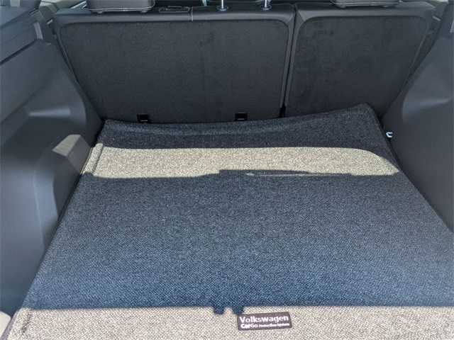 Vehicle image 9 of 26