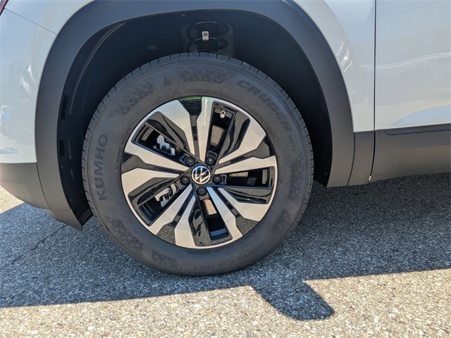 Vehicle image 8 of 26