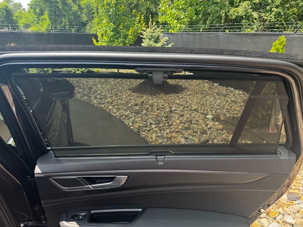 Vehicle image 13 of 42