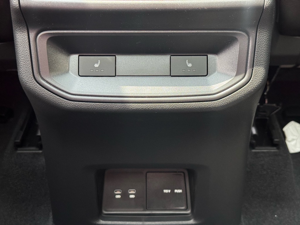 Vehicle image 34 of 42