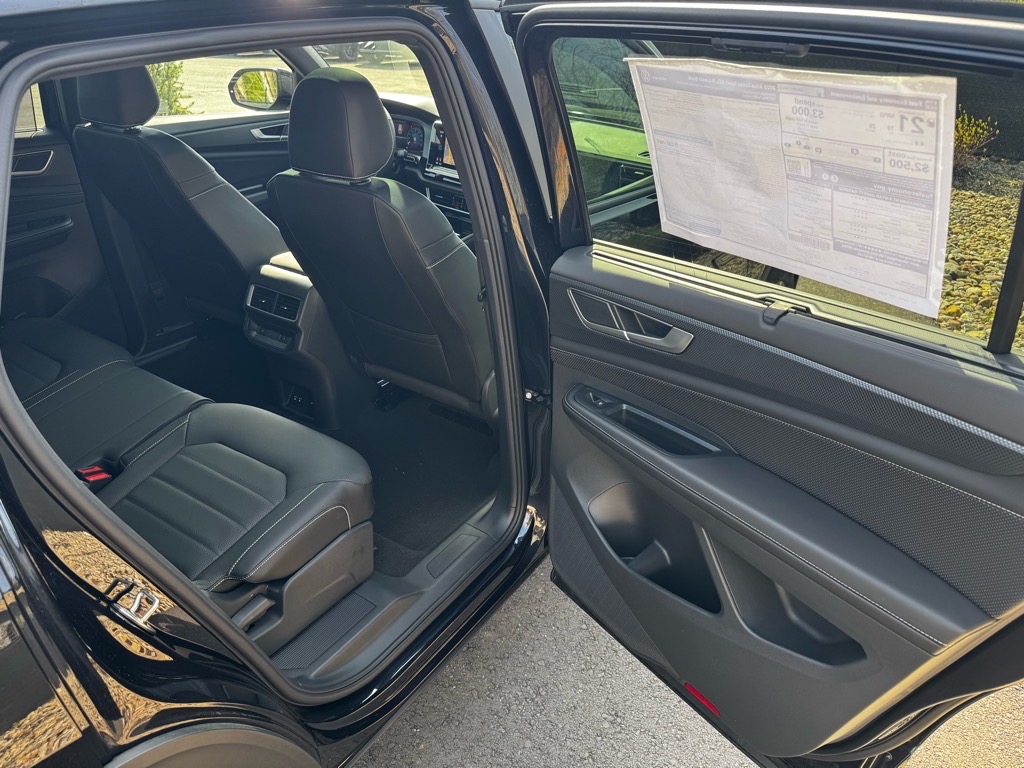 Vehicle image 14 of 42