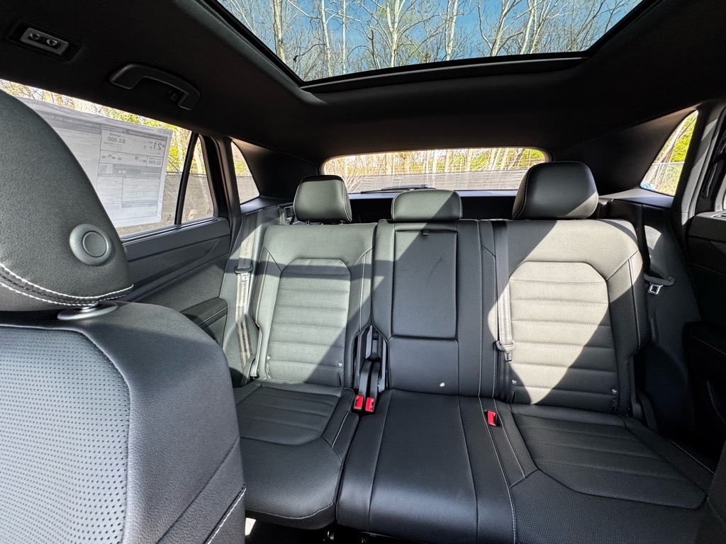Vehicle image 41 of 42