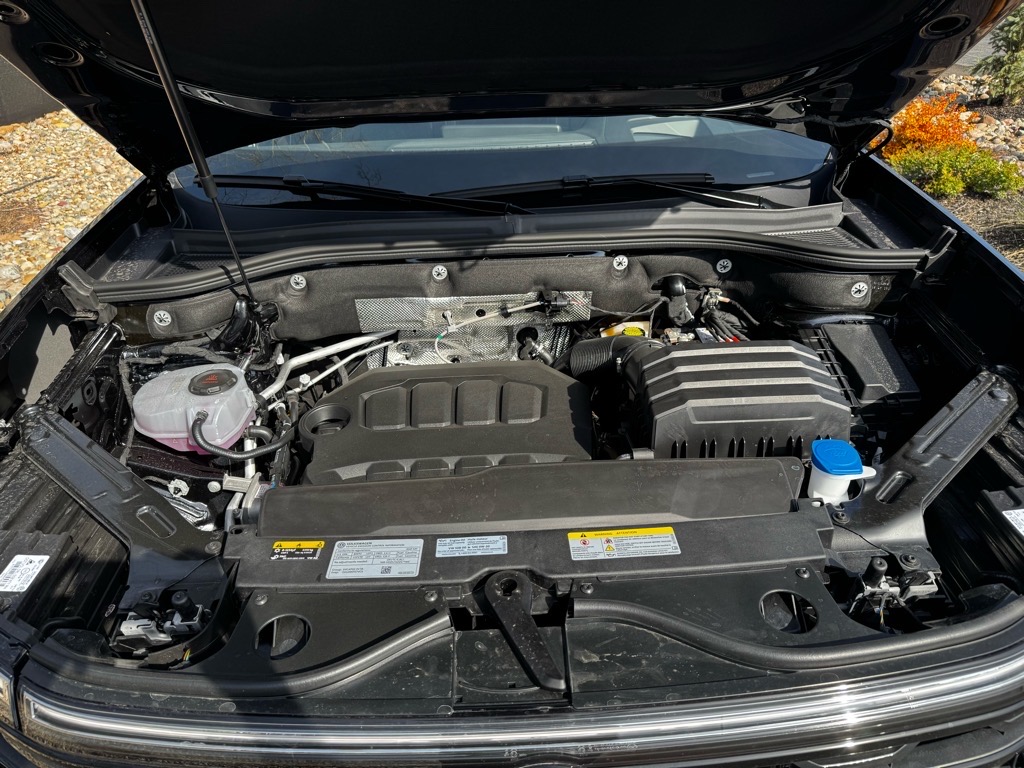 Vehicle image 10 of 42