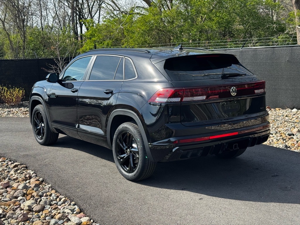 Vehicle image 7 of 42