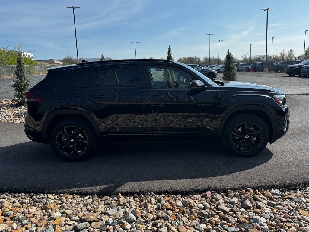 Vehicle image 4 of 42