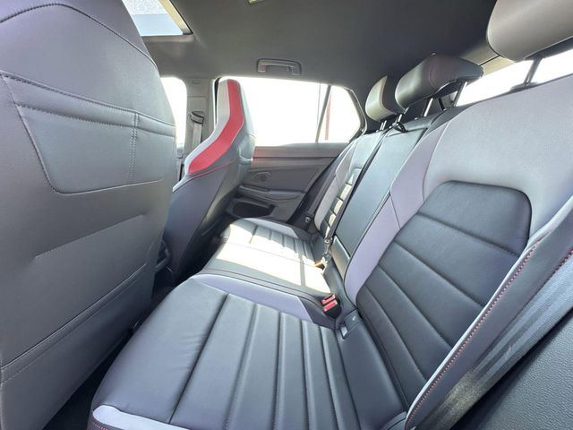 2025 Volkswagen Golf GTI SE Image 13 of 29