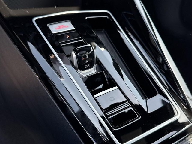 2025 Volkswagen Golf GTI SE Image 25 of 29