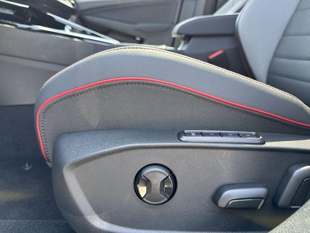 2025 Volkswagen Golf GTI SE Image 26 of 29