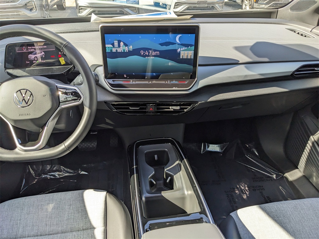 Vehicle image 14 of 29