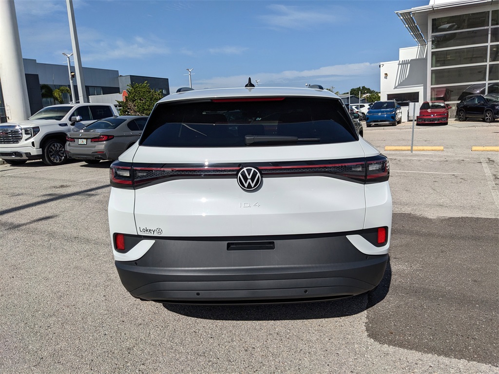 Vehicle image 7 of 29