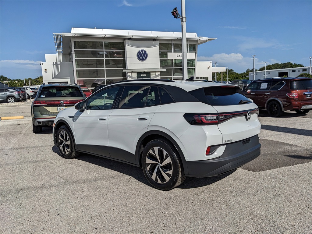 Vehicle image 8 of 29