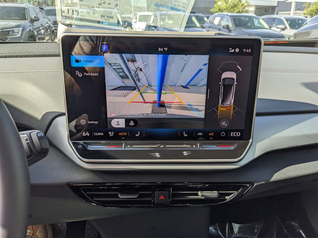 Vehicle image 19 of 29