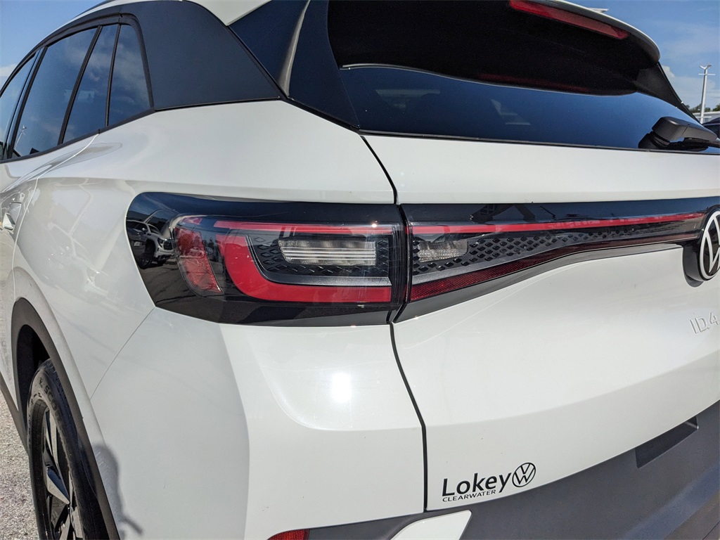 Vehicle image 24 of 29