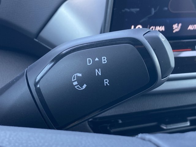 Vehicle image 17 of 17