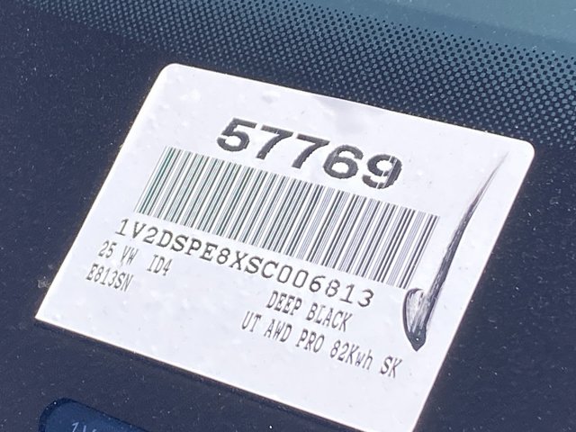 Vehicle image 16 of 17