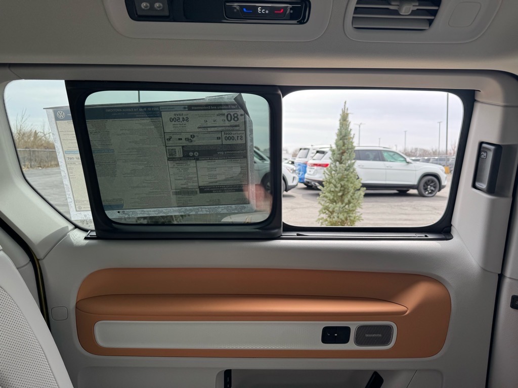 Vehicle image 24 of 47