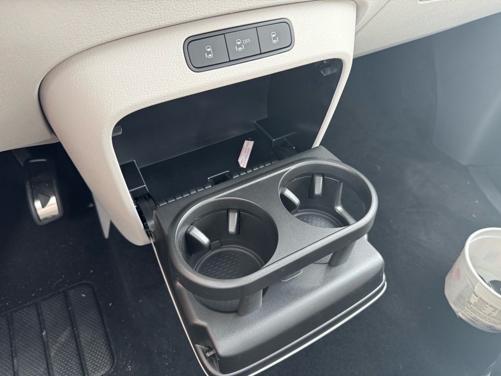 Vehicle image 42 of 46