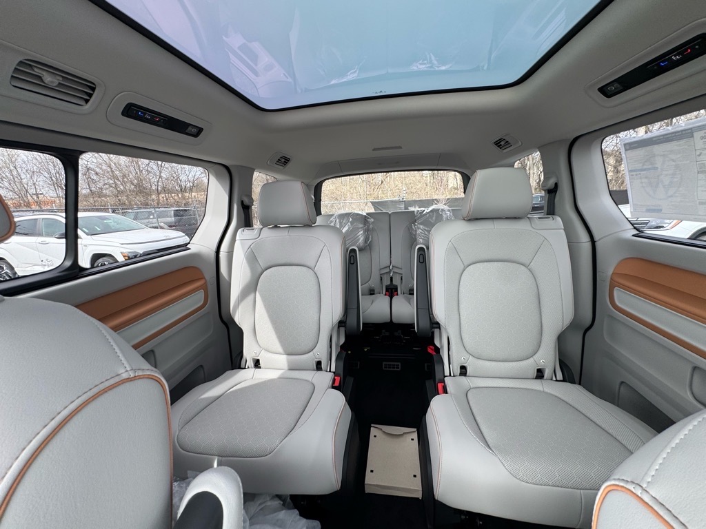 Vehicle image 45 of 46