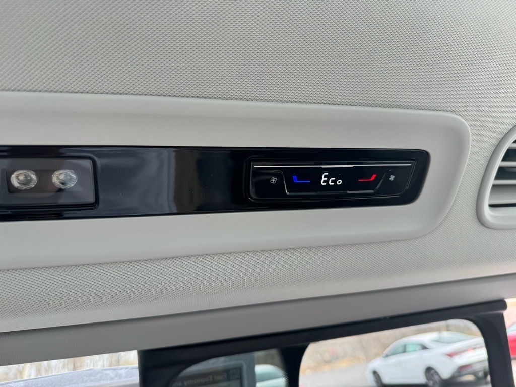 Vehicle image 24 of 46