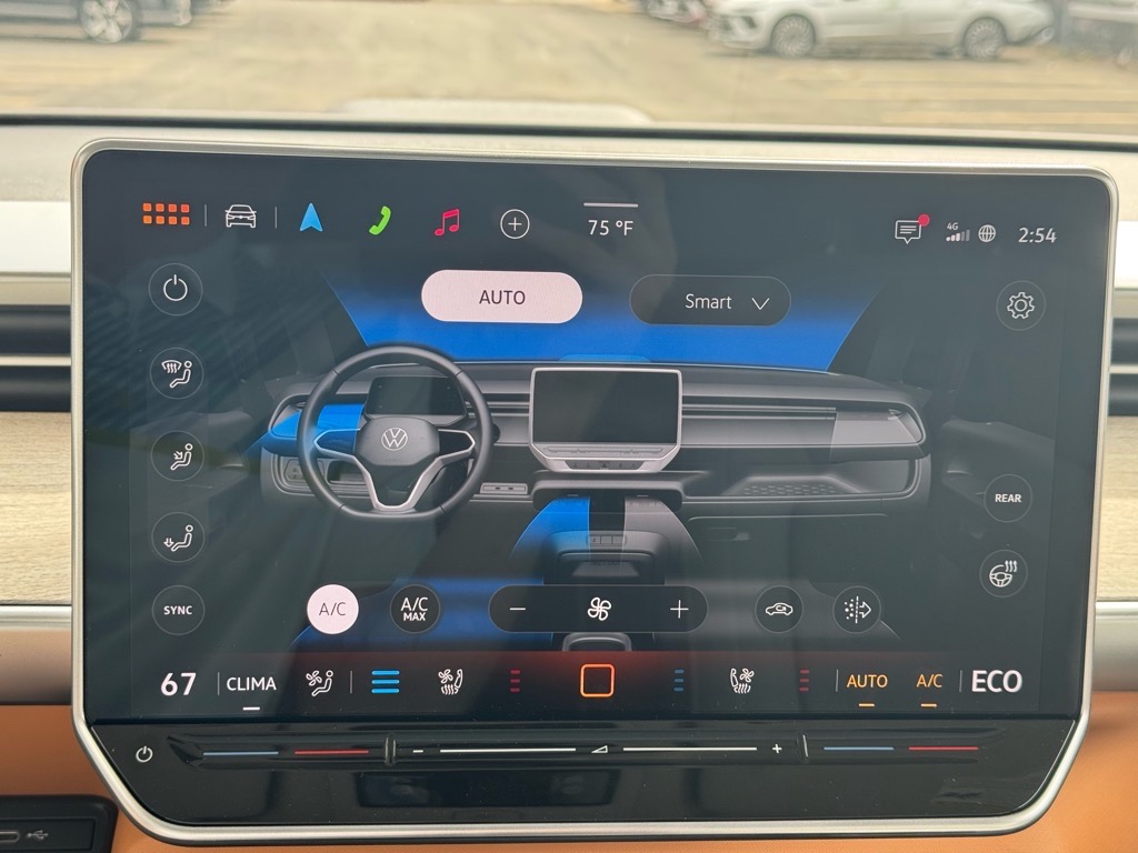 Vehicle image 40 of 46