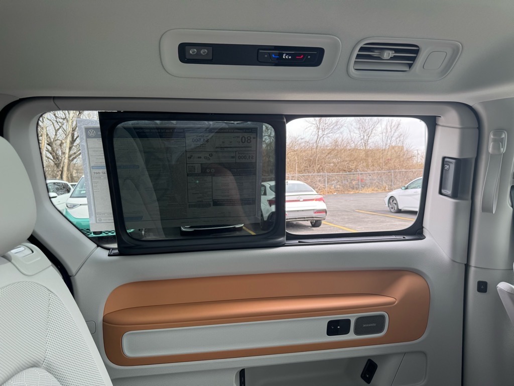 Vehicle image 23 of 46