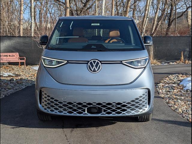 Vehicle image 2 of 58