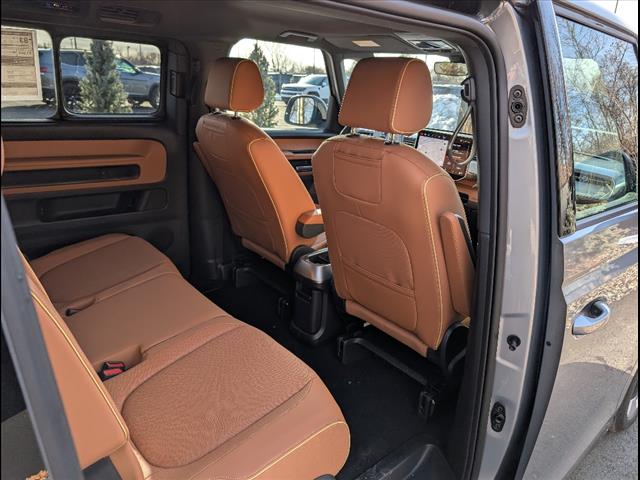 Vehicle image 17 of 58