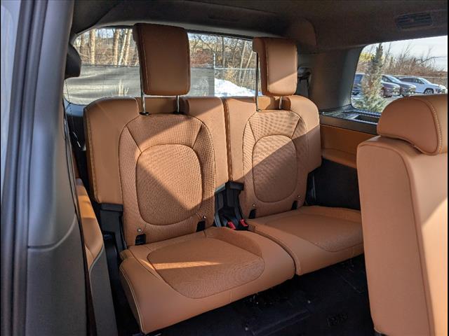 Vehicle image 25 of 58