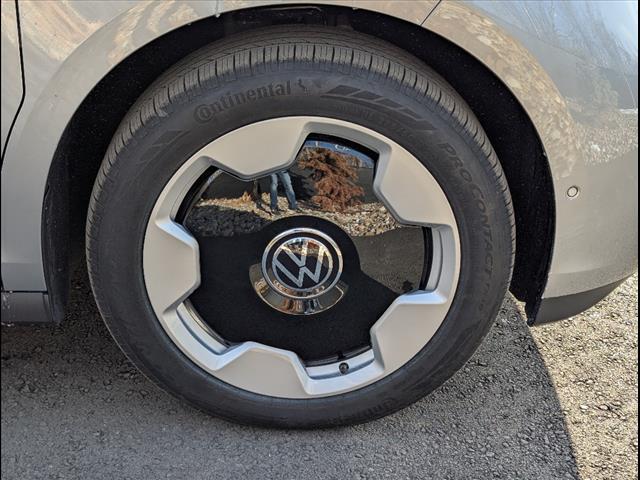 Vehicle image 9 of 58