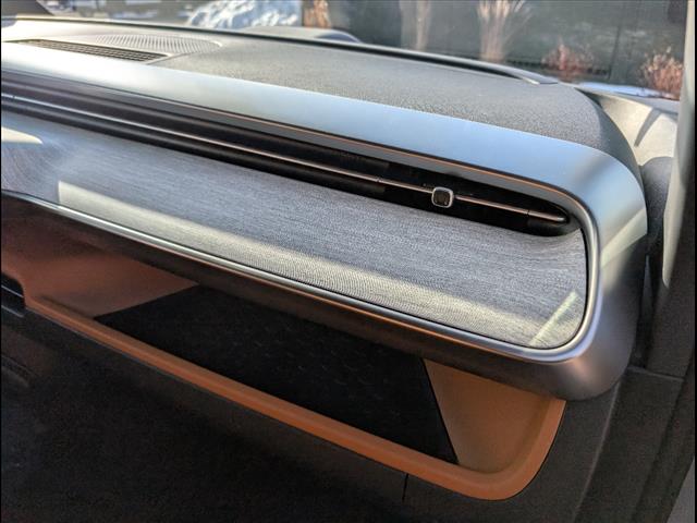 Vehicle image 13 of 58
