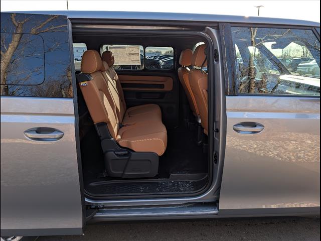 Vehicle image 16 of 58
