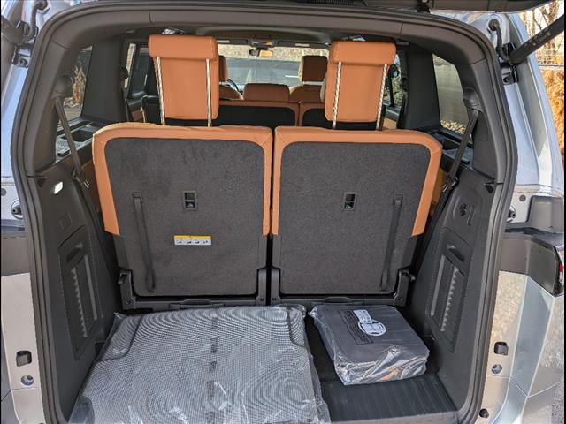 Vehicle image 29 of 58