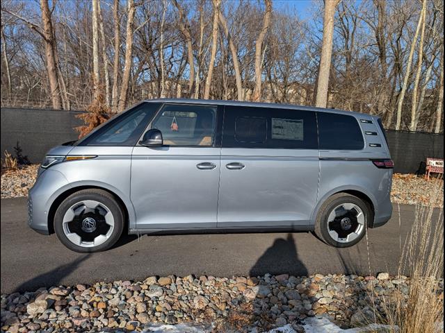 Vehicle image 8 of 58