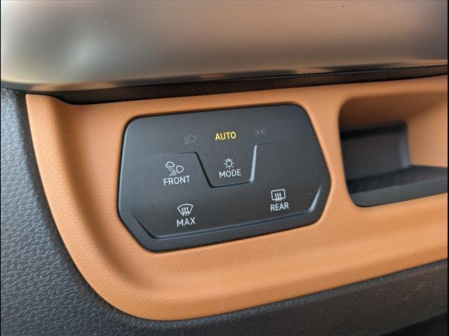Vehicle image 45 of 58