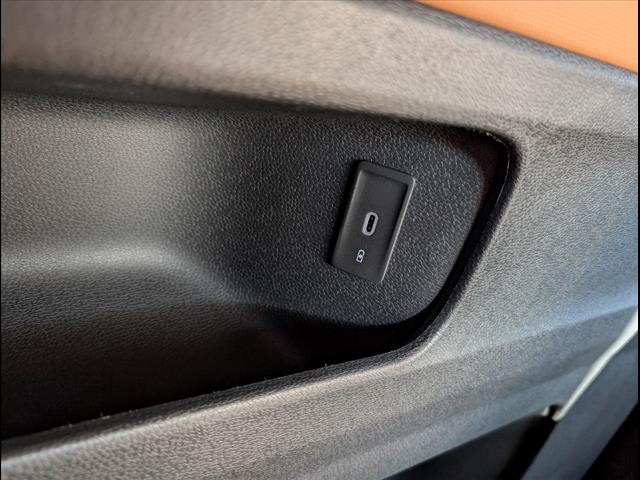 Vehicle image 20 of 58