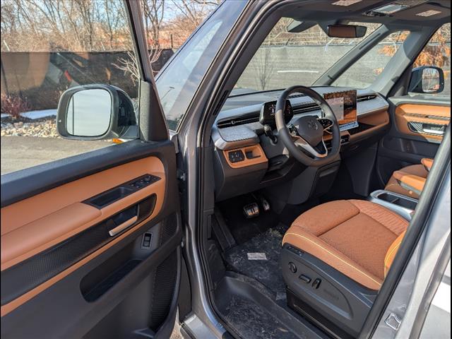 Vehicle image 40 of 58