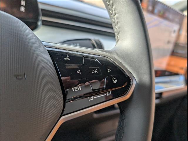 Vehicle image 48 of 58