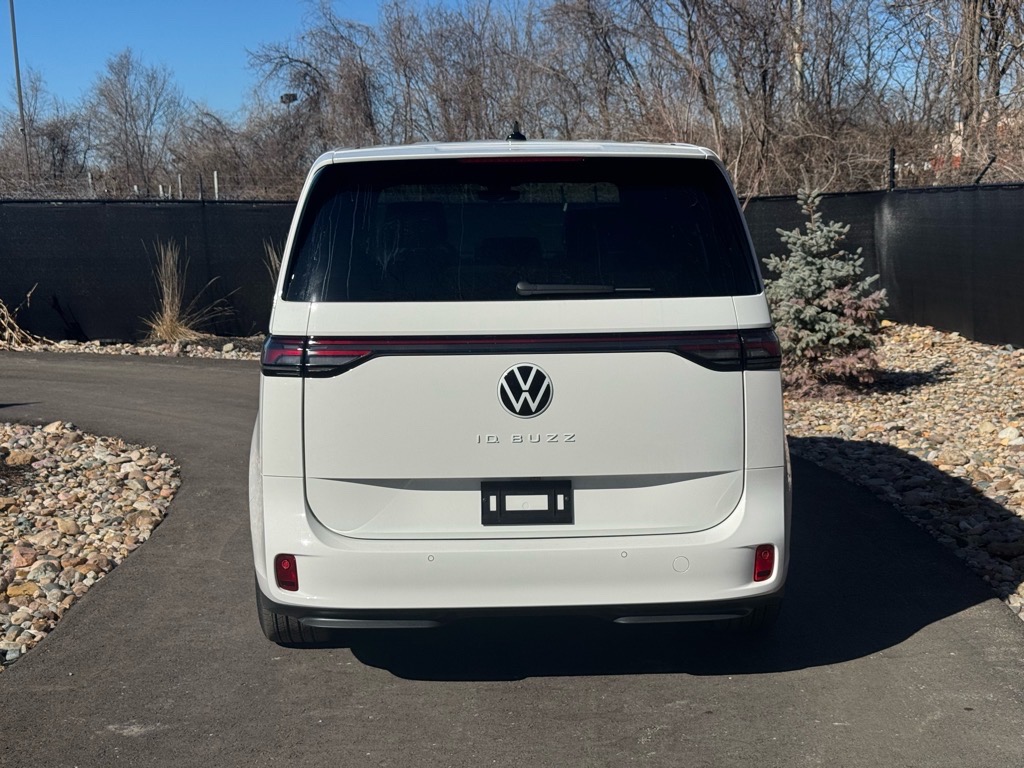 Vehicle image 6 of 47
